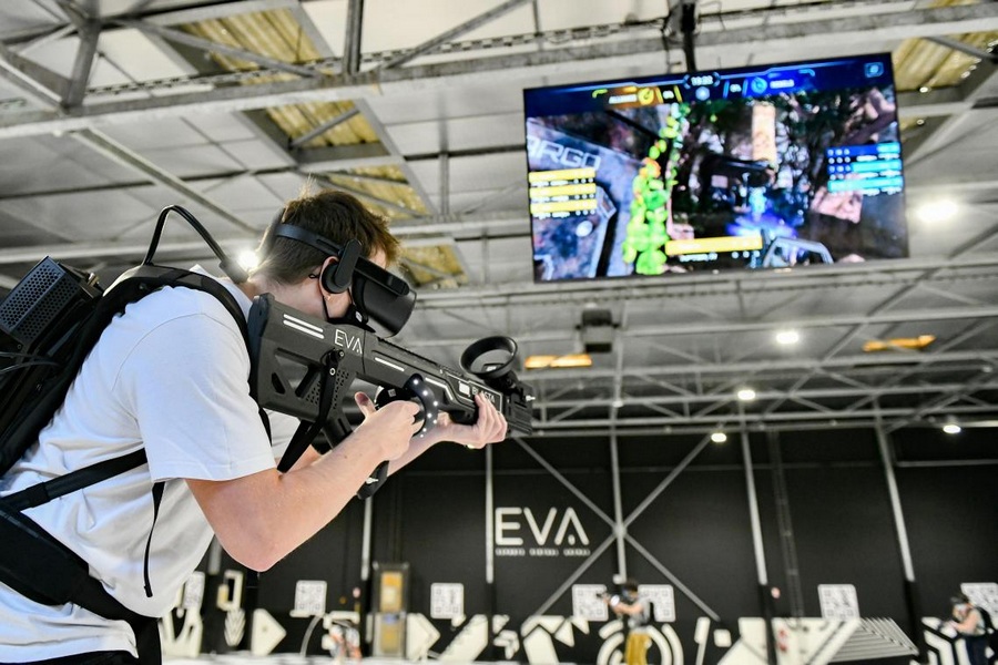 EVA : salle jeu vidéo virtuel